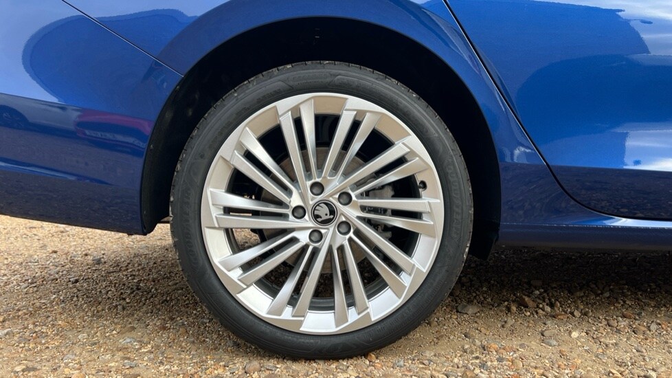 Used Skoda Superb 2025 for sale - 76140348: Photo 18