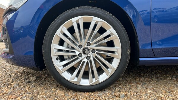Used Skoda Superb 2025 for sale - 76140348: Photo 19