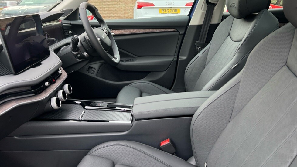 Used Skoda Superb 2025 for sale - 76140348: Photo 28