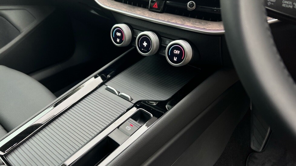 Used Skoda Superb 2025 for sale - 76140348: Photo 33