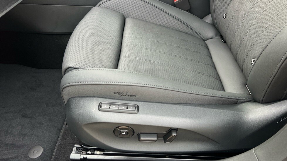 Used Skoda Superb 2025 for sale - 76140348: Photo 38