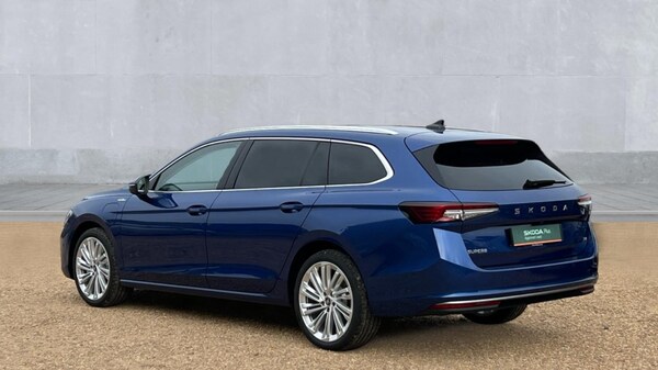 Used Skoda Superb 2025 for sale - 76140348: Photo 3
