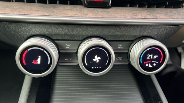 Used Skoda Superb 2025 for sale - 76140348: Photo 45