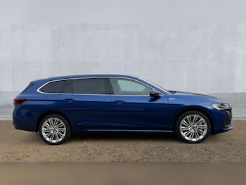 Used Skoda Superb 2025 for sale - 76140348: Photo 4
