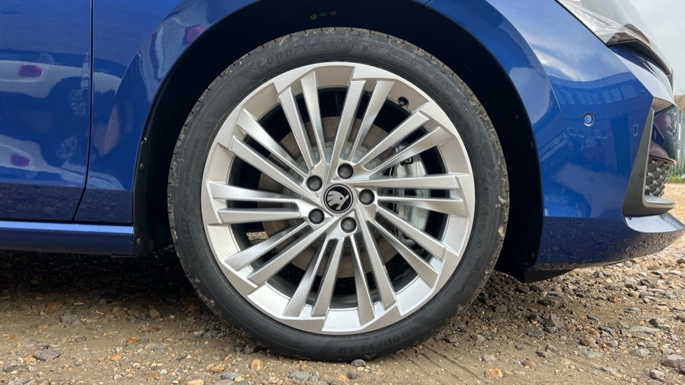 Used Skoda Superb 2025 for sale - 76140348: Photo 5