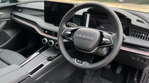 Used Skoda Superb 2025 for sale - 76140348: Photo 6
