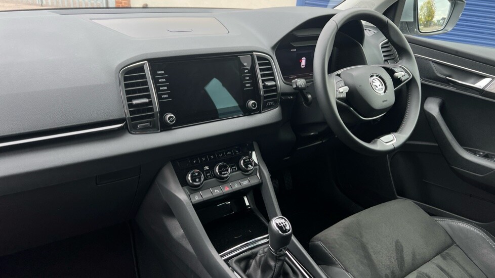 Used Skoda Karoq 2024 for sale - 76272862: Photo 2