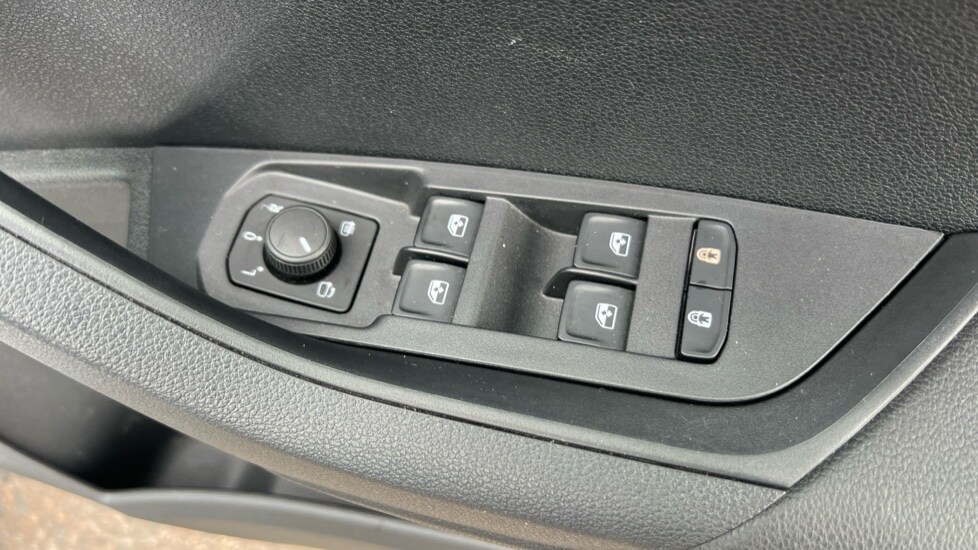 Used Skoda Karoq 2024 for sale - 76272862: Photo 46