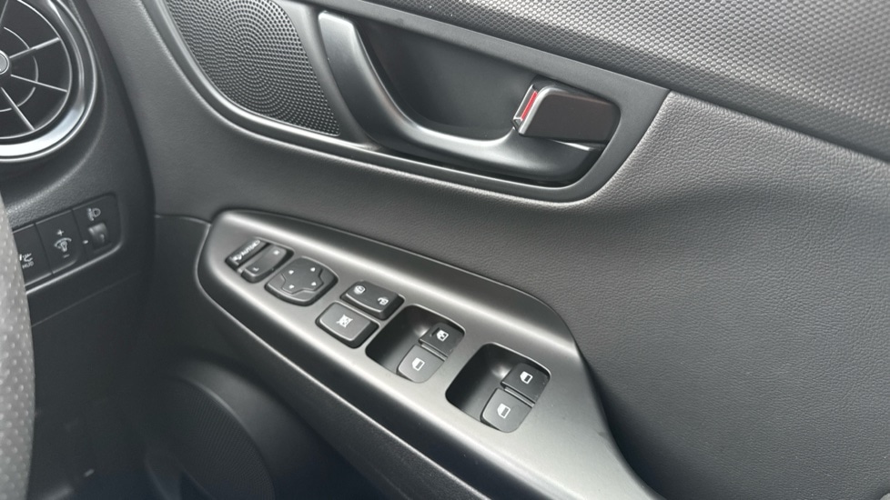 Used Hyundai KONA 2022 for sale - 77059149: Photo 30