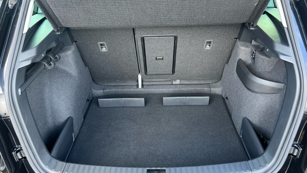 Used Skoda Karoq 2024 for sale - 76869475: Photo 16