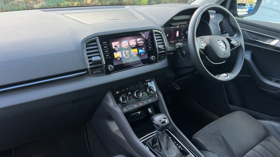Used Skoda Karoq 2024 for sale - 76869475: Photo 2
