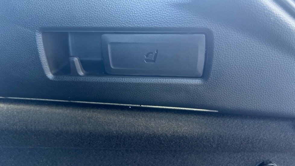 Used Toyota Corolla 2025 for sale - 76168900: Photo 51