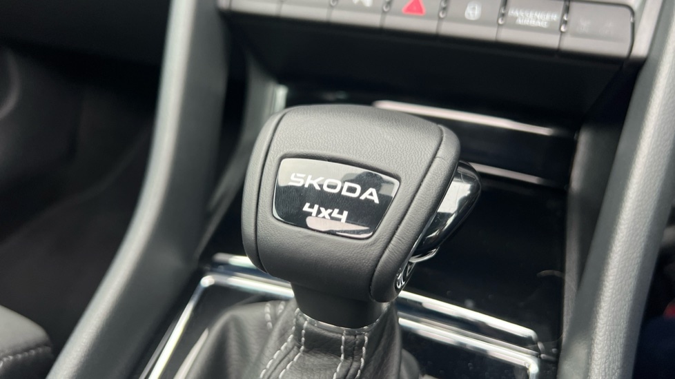 Used Skoda Karoq 2025 for sale - 76869480: Photo 30