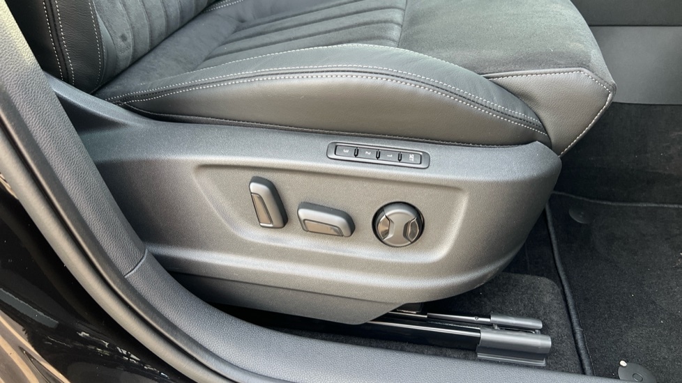 Used Skoda Karoq 2025 for sale - 76191110: Photo 31