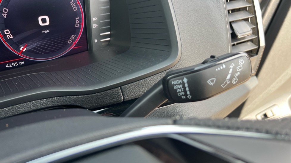 Used Skoda Karoq 2024 for sale - 76442126: Photo 41