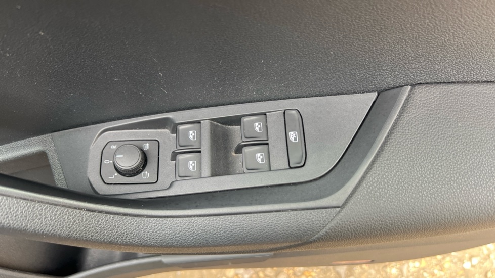 Used Skoda Karoq 2024 for sale - 76261670: Photo 33