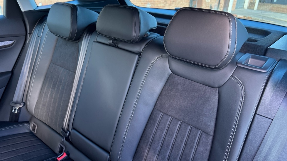 Used Skoda Karoq 2025 for sale - 76871558: Photo 15