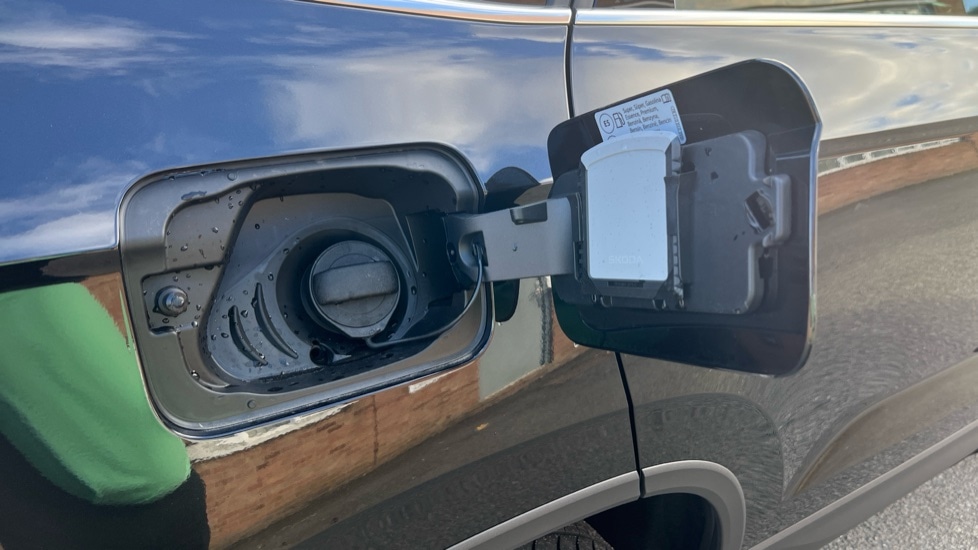 Used Skoda Karoq 2025 for sale - 76871558: Photo 29