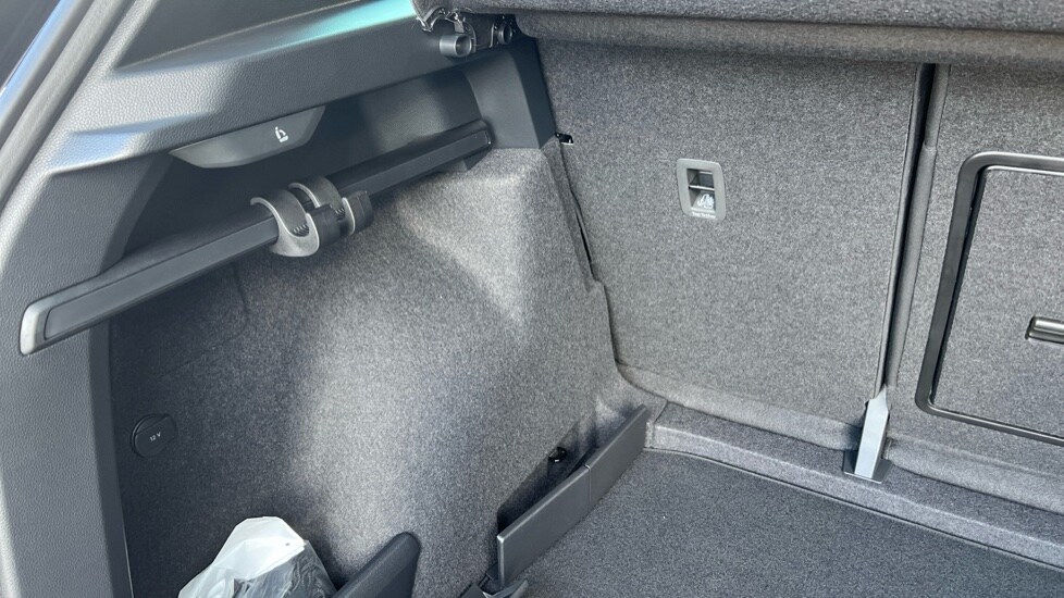 Used Skoda Karoq 2025 for sale - 76871558: Photo 42