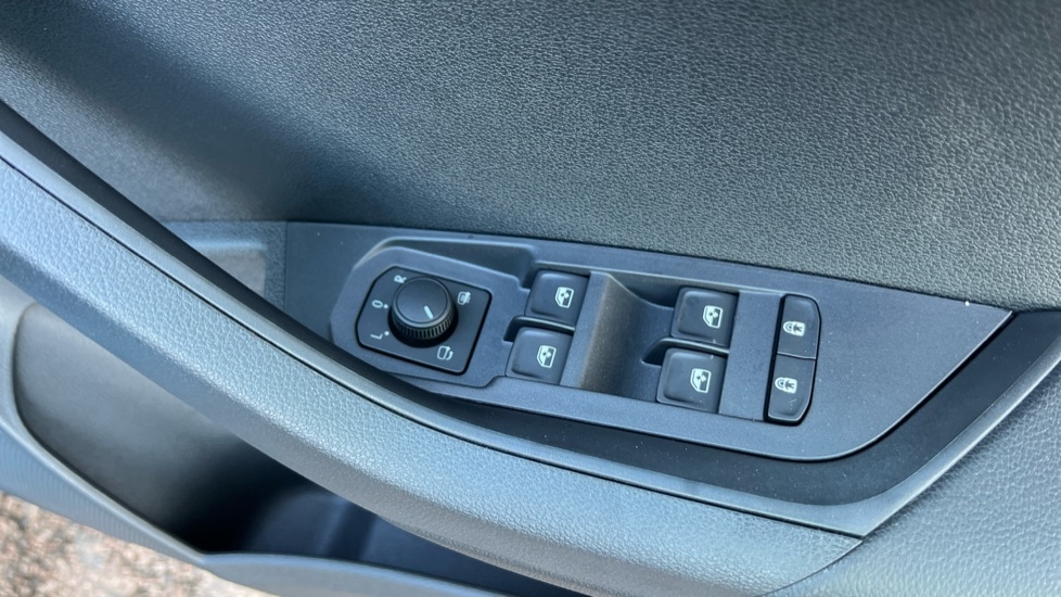 Used Skoda Karoq 2025 for sale - 76871558: Photo 46