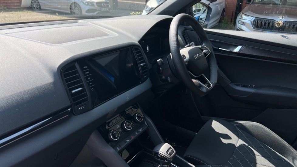 Used Skoda Karoq 2025 for sale - 76514882: Photo 2