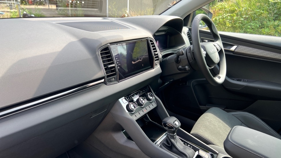 Used Skoda Karoq 2025 for sale - 76514907: Photo 2