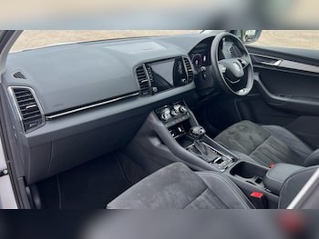 Used Skoda Karoq 2024 for sale - 76037610: Photo