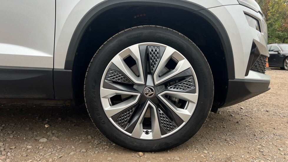 Used Skoda Karoq 2024 for sale - 76037610: Photo 5