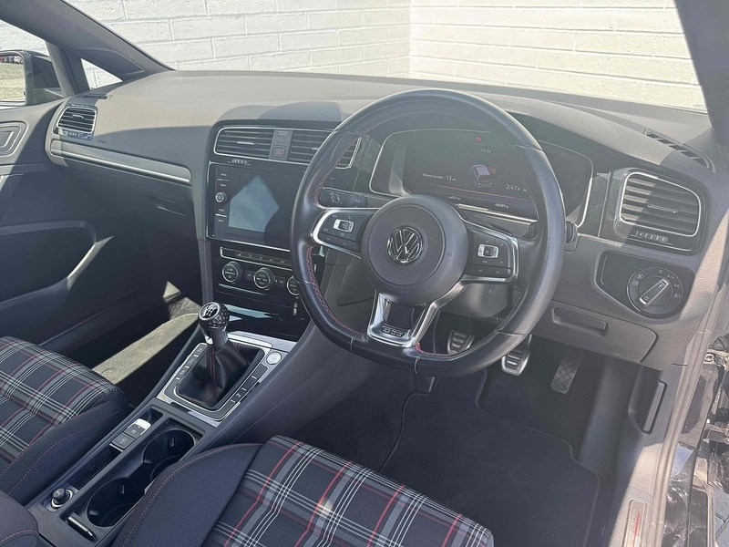 Used Volkswagen Golf 2019 for sale - 76477897: Photo 5