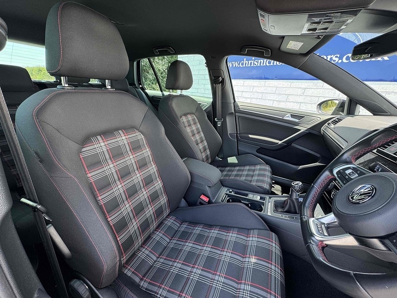 Used Volkswagen Golf 2019 for sale - 76477897: Photo 6