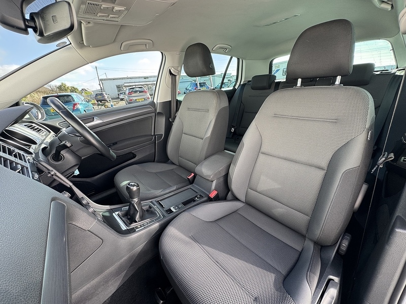 Used Volkswagen Golf 2020 for sale - 76477922: Photo 3