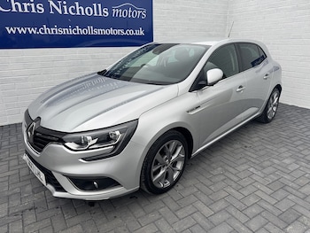 Used Renault Megane 2017 for sale - 76477969: Photo