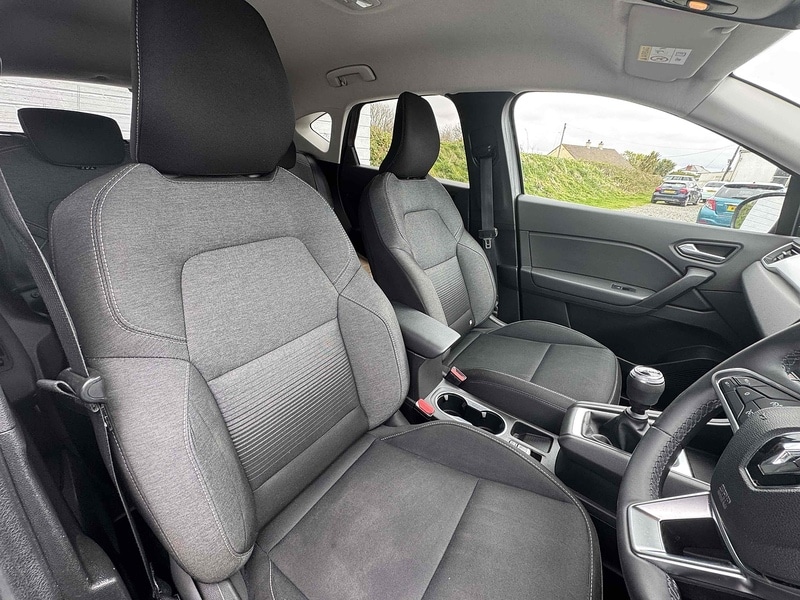 Used Renault Captur 2020 for sale - 76477873: Photo 4