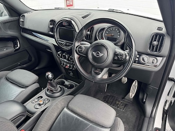Used MINI Countryman 2018 for sale - 76477887: Photo