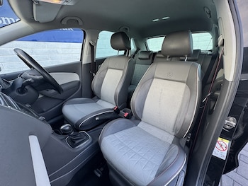 Used Volkswagen Polo 2017 for sale - 76477868: Photo