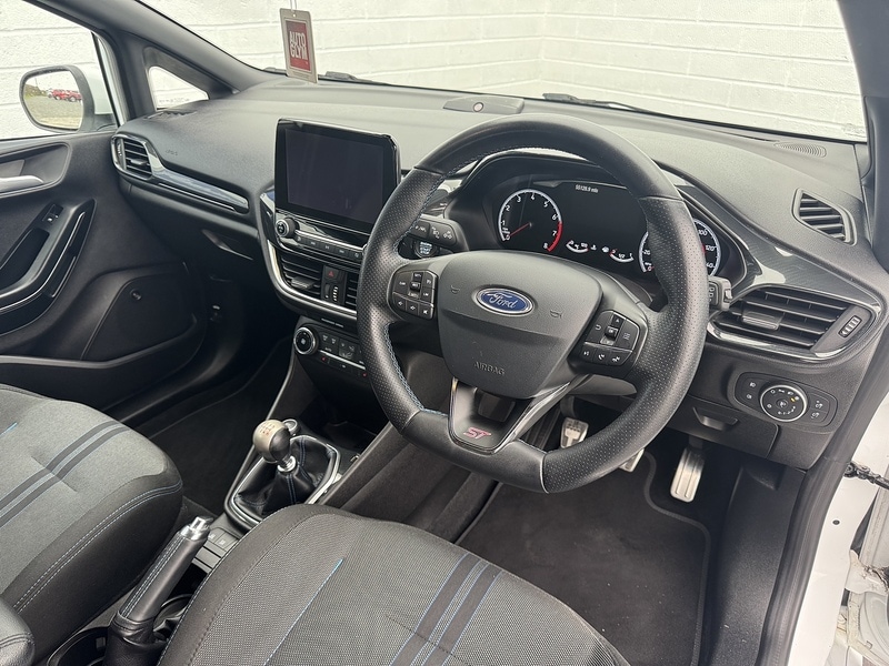 Used Ford Fiesta 2018 for sale - 76477856: Photo 6