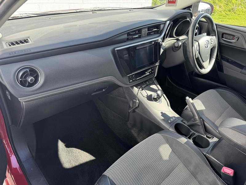 Used Toyota Auris 2016 for sale - 76477892: Photo 4