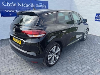 Used Renault Scenic 2019 for sale - 76477882: Photo
