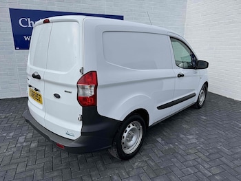 Used Ford Transit Courier 2018 for sale - 76477890: Photo