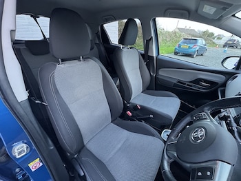 Used Toyota Yaris 2017 for sale - 76477923: Photo