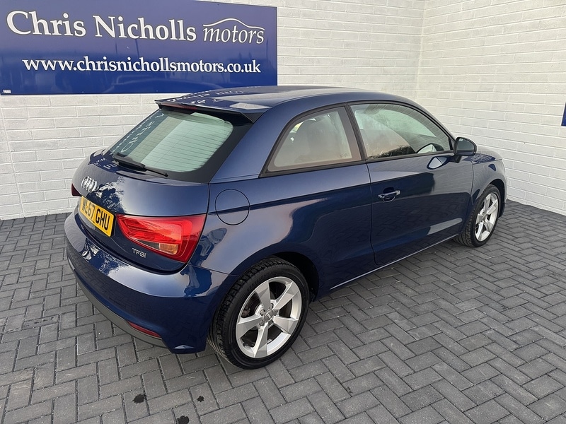 Used Audi A1 2017 for sale - 76612620: Photo 2