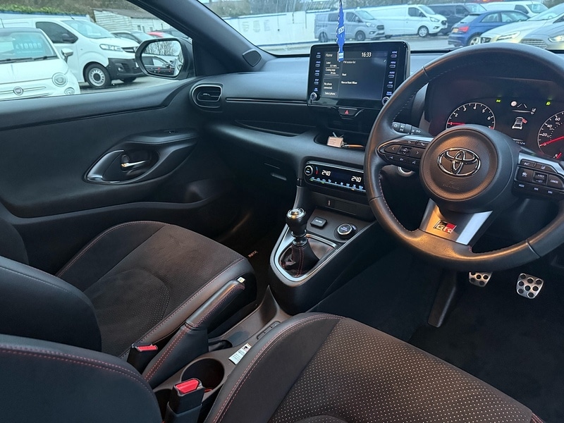 Used Toyota Yaris for sale - 76570730: Photo 5