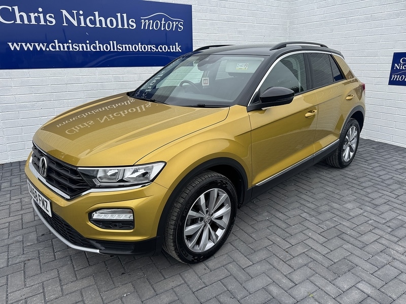 Used Volkswagen T-Roc 2018 for sale - 76477872: Photo 1
