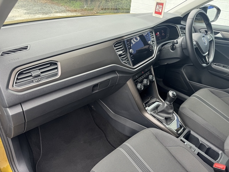 Used Volkswagen T-Roc 2018 for sale - 76477872: Photo 4