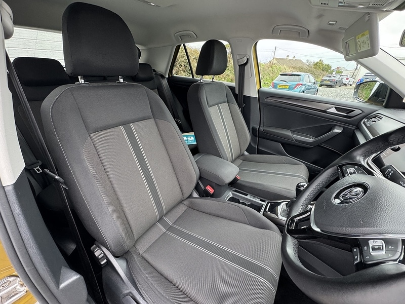 Used Volkswagen T-Roc 2018 for sale - 76477872: Photo 6