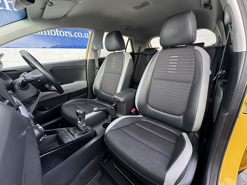 Used Kia Stonic 2018 for sale - 76477854: Photo 6