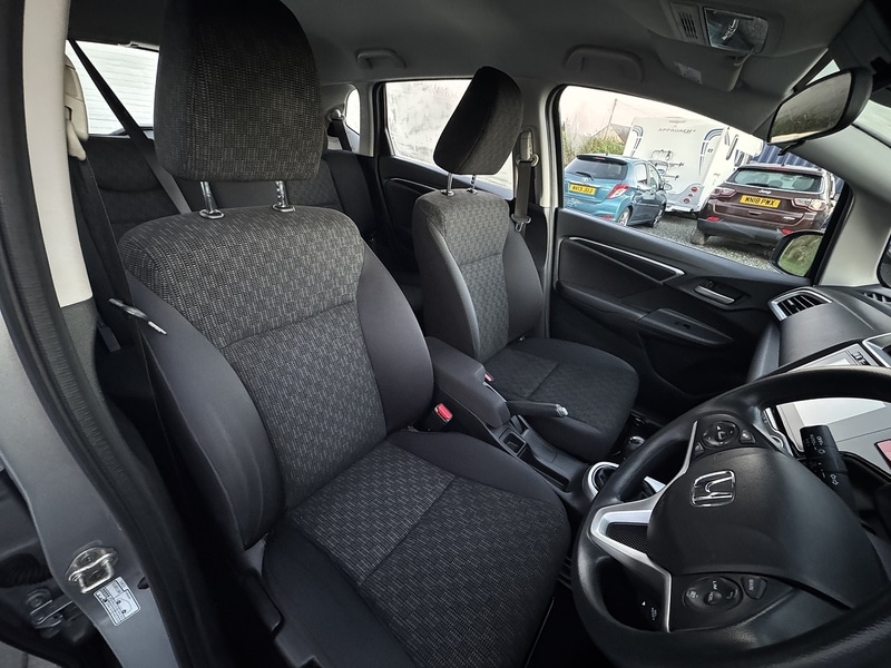 Used Honda Jazz 2017 for sale - 76896586: Photo 5