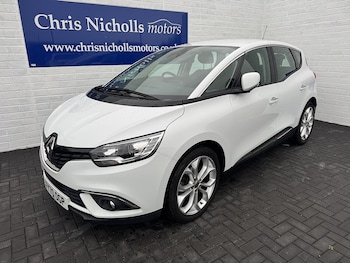 2020 - TCe Play 5-Door