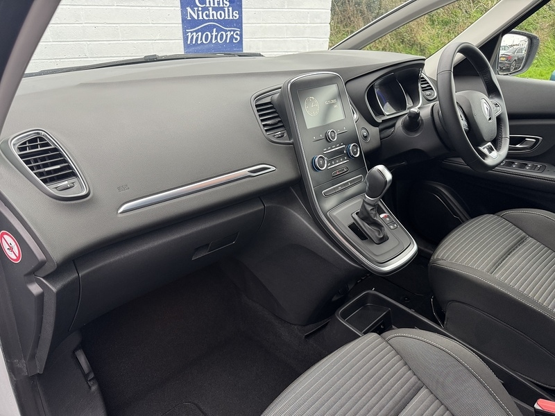 Used Renault Scenic 2020 for sale - 76542868: Photo 4