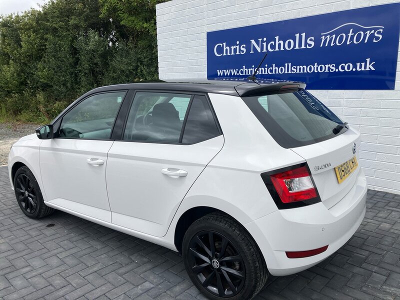 Used Skoda Fabia 2018 for sale - 76477895: Photo 2